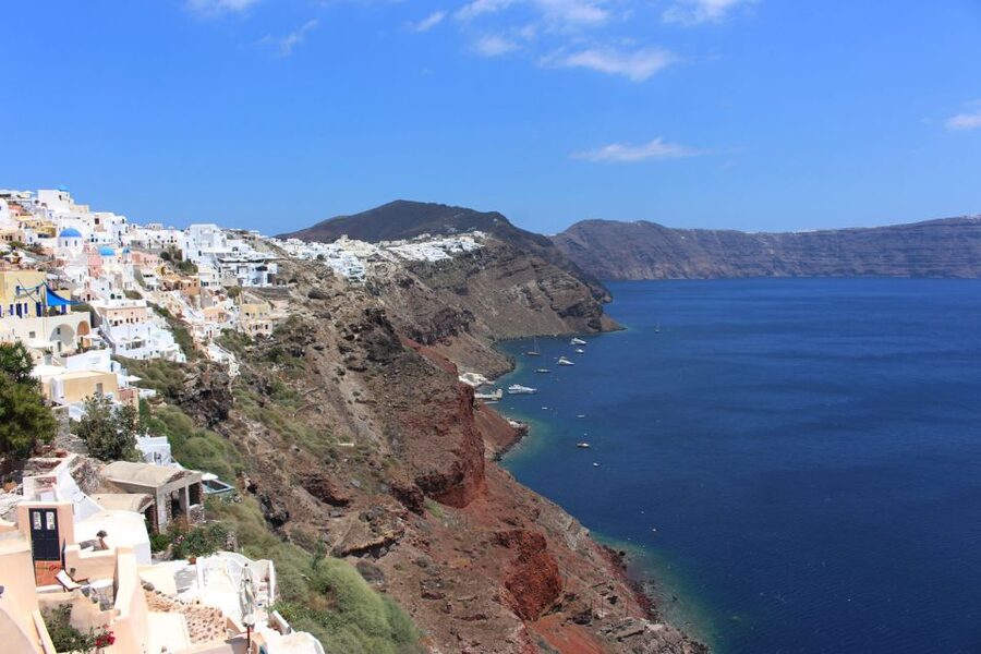 1-Day Boat Trip: Santorini Volcano, Thirassia & Oia Sunset - What to bring, what to wear, and what to avoid