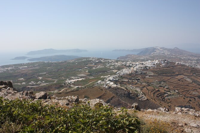 2-Day Santorini Bus Tour with Volcanic Cruise - Oia sunset: why the free time matters more than the bus schedule