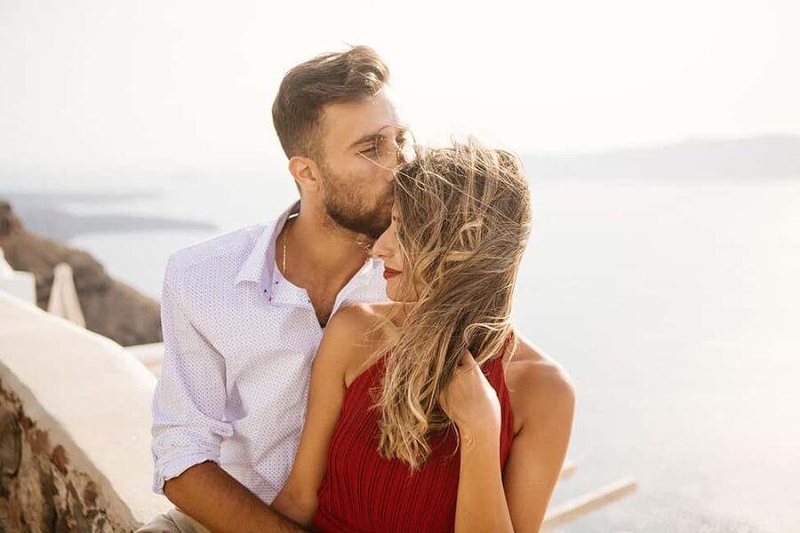 30’ Photoshoot in Oia! 30 edited photos! Effortless & Fun! - 30 edited photos: what you’re really paying for