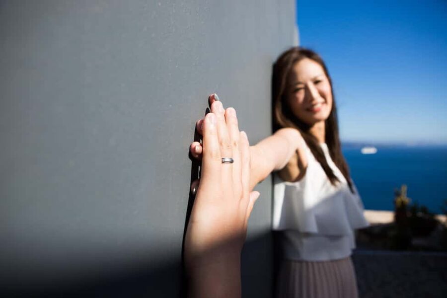 30’ Photoshoot in Oia! 30 edited photos! Effortless & Fun! - Language options and photographer match before you start clicking