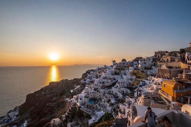 4 Hours Private Sightseeing Tour in Santorini - Perissa Black Sand Beach: beach life plus access toward Ancient Thira