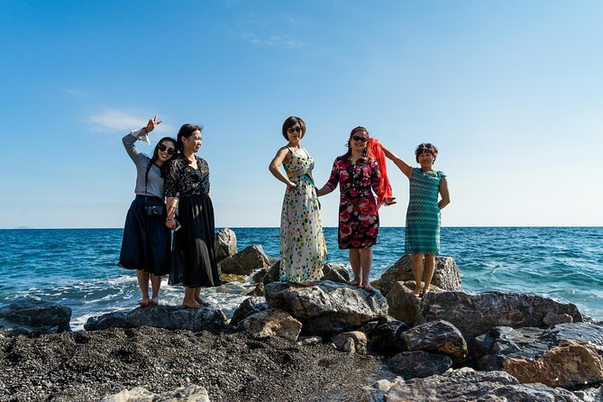 5-hour Private Guided Tour of Santorini - Stops 5 and 6: Perivolos black-sand time, then a Red Beach photo hit