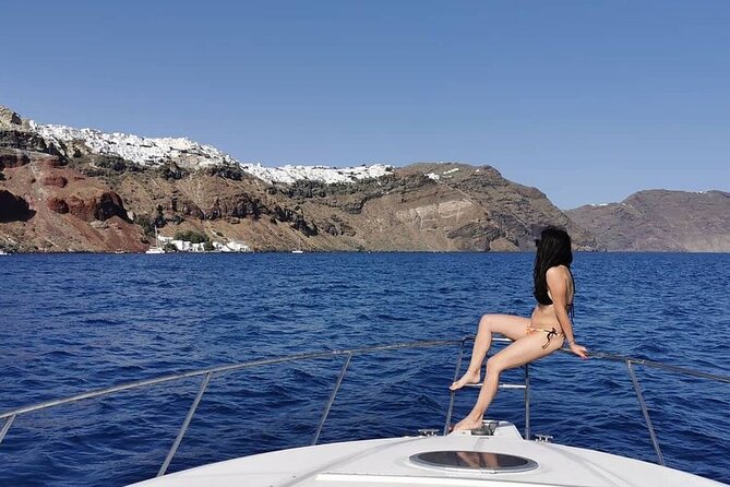 5 Hours Santorini Private Luxury Cruise with BBQ and Drinks - Greek BBQ and Drinks Onboard: Comfort Food With a View