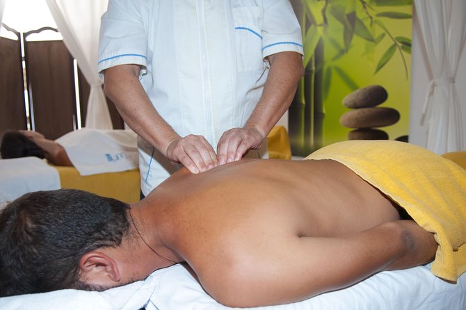 Akrotiri: Couples' Aromatherapy Massage - Side-by-side couples aromatherapy: what your body feels