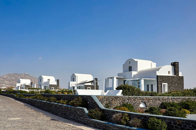Akrotiri: Couples’ Massage with Dinner, Pool Access, wine, fruits - The Heated Pool Portion: Where the Day Starts Quietly