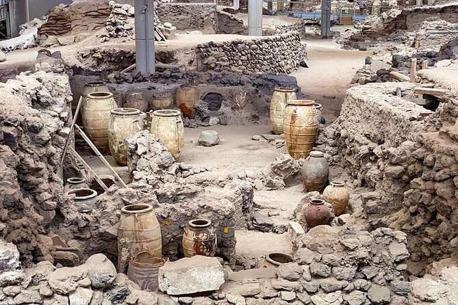 Akrotiri Family Treasure Hunt ,kid friendly Archeology Adventure - Water, kitchens, sewers, and daily tech from 1450 BC