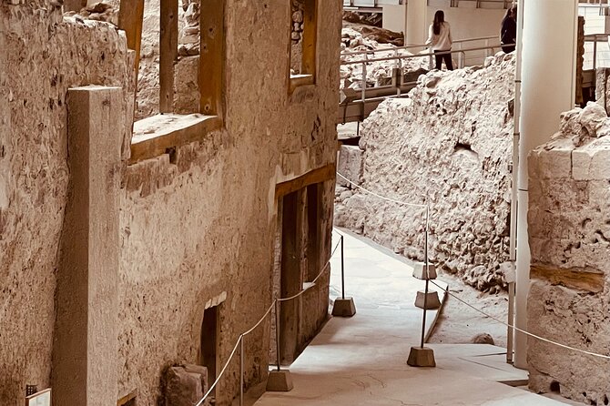 Akrotiri Family Treasure Hunt ,kid friendly Archeology Adventure - Minoan streets, fresco fragments, and pottery you can picture fast