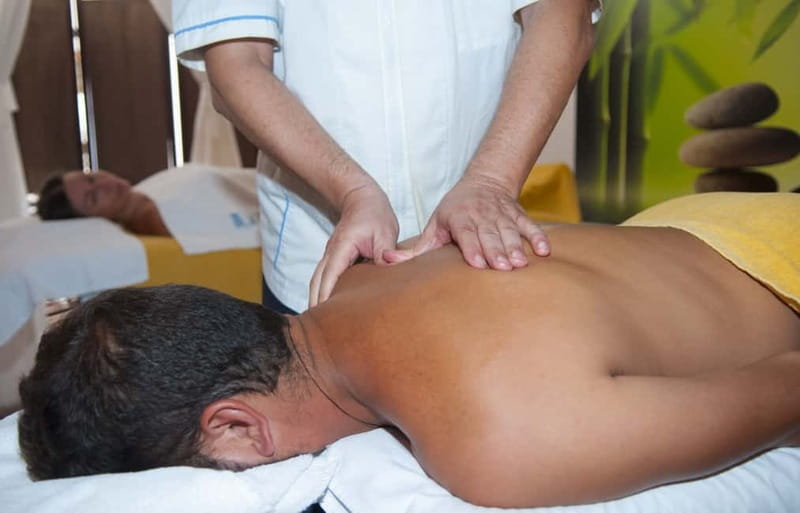 Akrotiri: Travel Recovery Aromatherapy Massages - Entering Santorini’s calm in Akrotiri