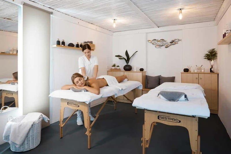 Akrotiri: Travel Recovery Aromatherapy Massages - Choosing relaxing, deep tissue, sports, or foot massage