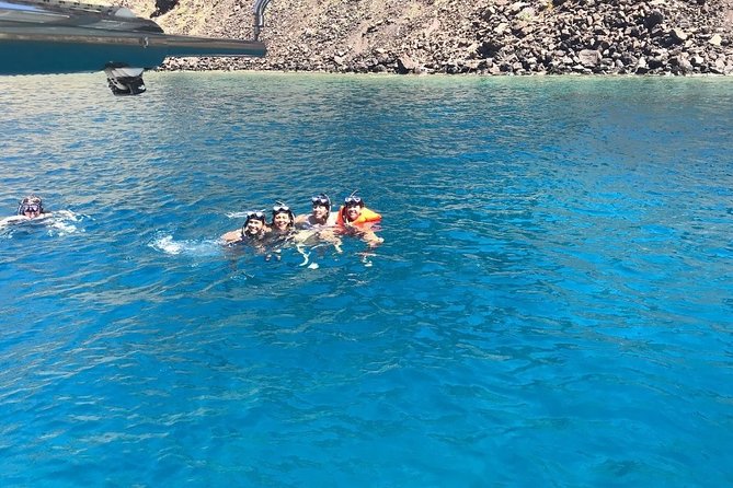 ALL-INCLUSIVE: Santorini Caldera Cruise with Greek Meal & Drinks - From Vlychada marina to Ammoudi, how the day actually flows