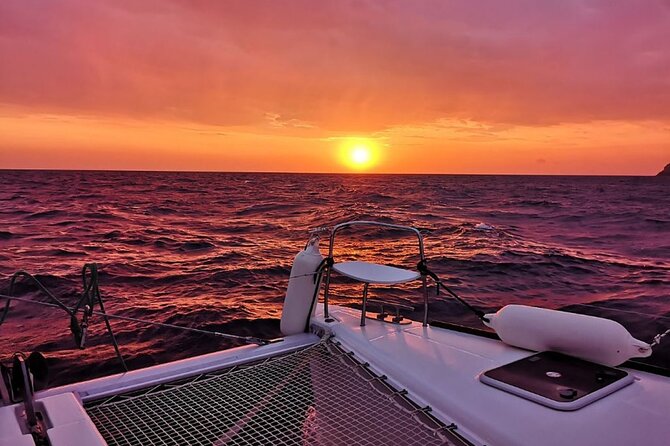 ALL-INCLUSIVE: Santorini Caldera Cruise with Greek Meal & Drinks - Stop 4: Nea Kameni Greek meal, drinks, and the sunset sail toward Ammoudi