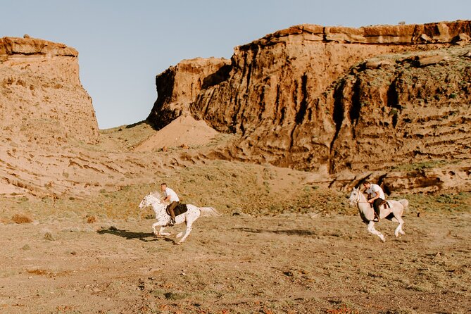 Beach Gallop - Horse Riding Safari for Experienced Riders - Horses, photo moments, and the small-group advantage