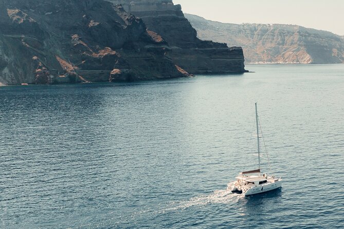Beautiful Day Catamaran Caldera Cruise incl. Meal & Drinks - Seasickness, Service Recovery, and a Real Safety Mindset