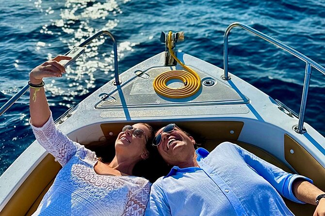 Boat Rental in Santorini - Weather and timing: why booking ahead helps