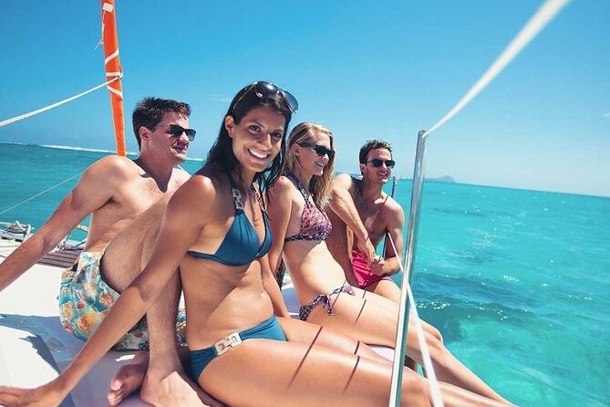 BYPASS CABLE CAR: Santorini Catamaran Tour for Cruise Passengers - Key things to know before you go