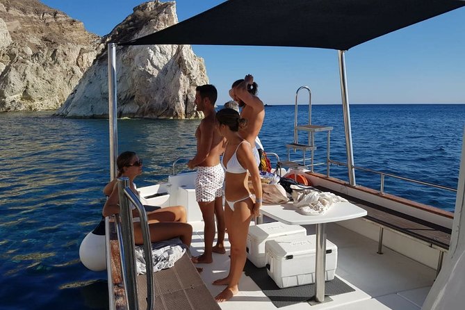 Caldera Private Cruise & Volcano Hike - Why a private caldera cruise from Ammoudi feels different