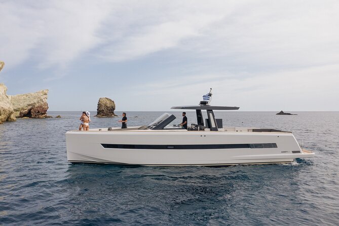 Caldera Private Cruise with Fjord 52 - Why the Fjord 52 caldera cruise feels different from a standard boat day