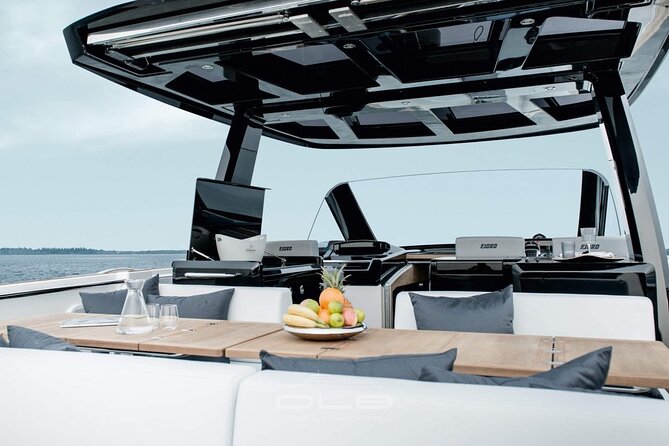 Caldera Private Cruise with Fjord 52 - Price, private setup, and when $967.44 per person actually makes sense