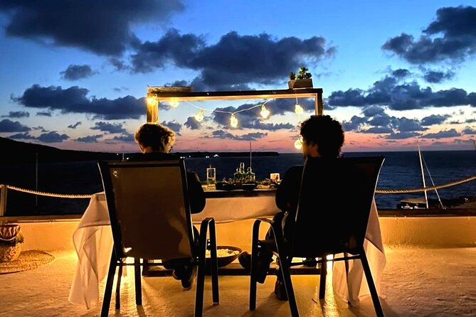 Caper Starlight private dinner - 6:00 pm in Fira: what the start time means for your evening