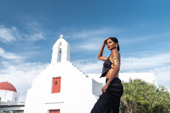 Casual Photoshoot in Santorini by Flying Dress Photo © - Value for money when your group is up to 6