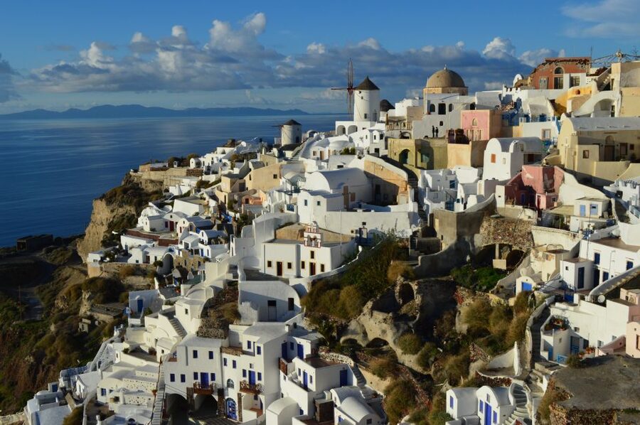 Cruise Traveller's Shore Excursion - Oia Village Time, Snacks, Souvenirs, and the Northern Tip