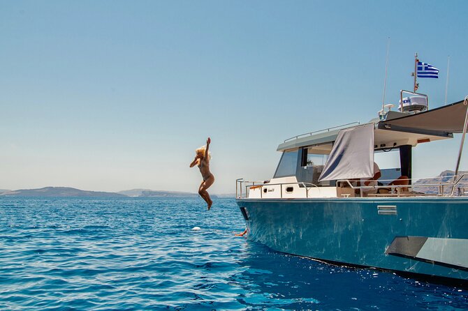 Diamond 36 Private Motor Yacht Caldera Cruise - White Beach and Red Beach: short stops that still land