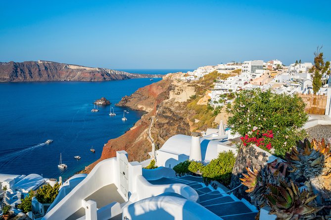 Discover Santorini in a Day- Private Tour 6 hours - Pyrgos medieval village time: the best trade for crowds