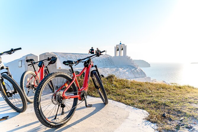 E-Bikes Rental in Santorini - Stops in Traditional Towns: Why the Break Is Part of the Value