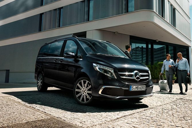 Economy Departure Transfers To Santorini Airport - Who This Transfer Fits Best (And Who Might Want a Backup Plan)