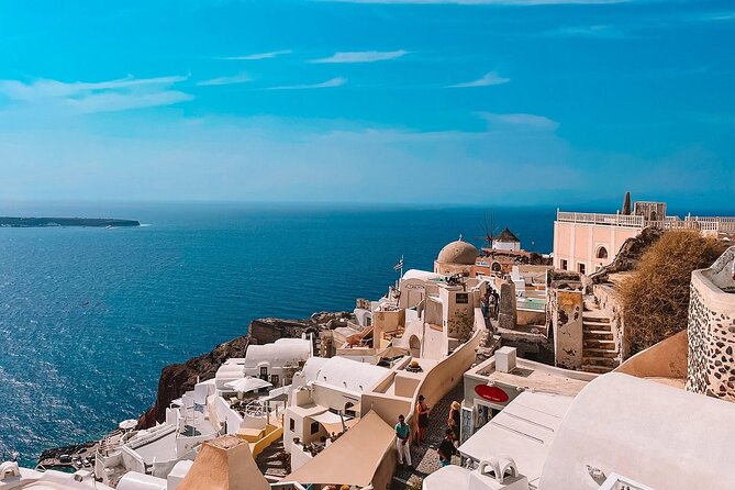 Enchanting Santorini A Journey Through History and Scenery - Lunch at a local tavern, paired wine, and a separate bill