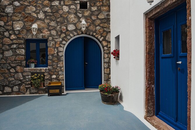 Exclusive Cooking Experience in our Cave Home by Petra Kouzina - Who should book Petra Kouzina, and who should think twice