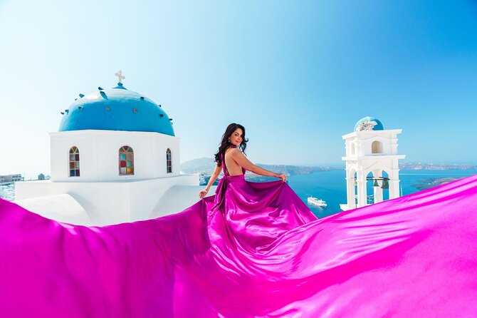 Exclusive Santorini Flying Dress Photoshoot with Pickup - Posing support and the flying-dress assistant effect