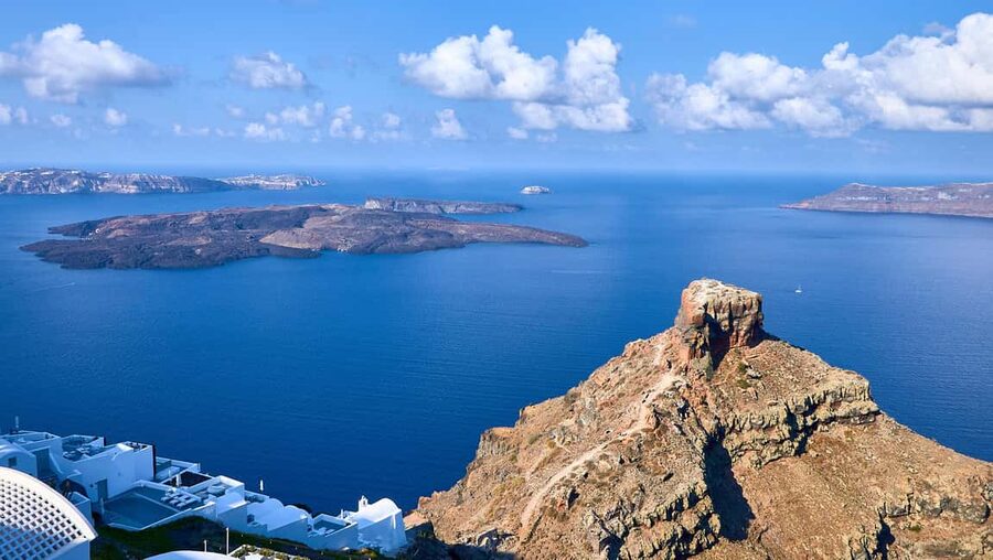 Exclusive Santorini: Oia, Pyrgos & Imerovigli in Small Group - Pyrgos Kallistis: traditional streets and hilltop calm