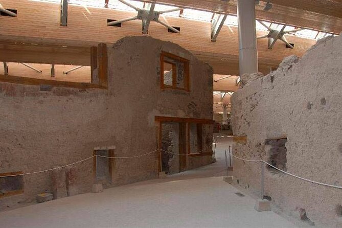 Explore Akrotiri GroupTour - How to pace yourself so you do not feel rushed