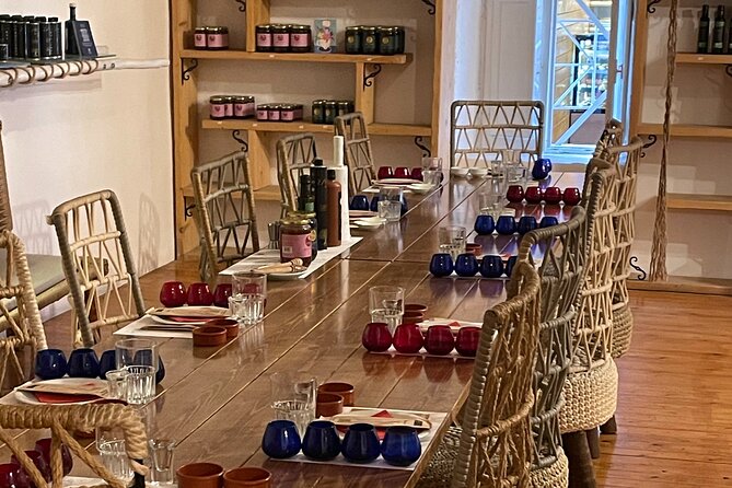 Extra virgin olive oil And Honey Tasting - The Greek Bites and Raki: How the Food Helps You Taste Better