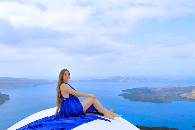 Flying Dress Photoshoot Experience in Santorini with pick up - Marinela and Her Assistant: Pose Coaching That Keeps You Confident