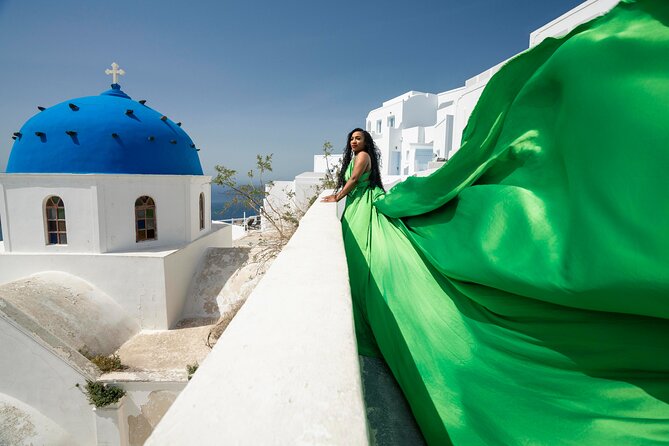 Flying Dress Photoshoot in Santorini - Timing, weather, and how to get the most out of the 2-hour window