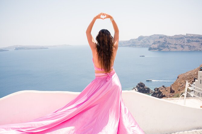 Flying Dress Santorini Photoshoot - Hidden Photo Spots: How Crowds Affect Your Pictures