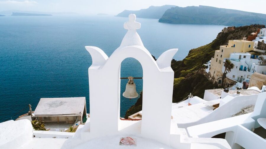 From Heraklion/Crete: Santorini Island Guided Day Trip - The real value: seeing Oia and Fira with transport handled