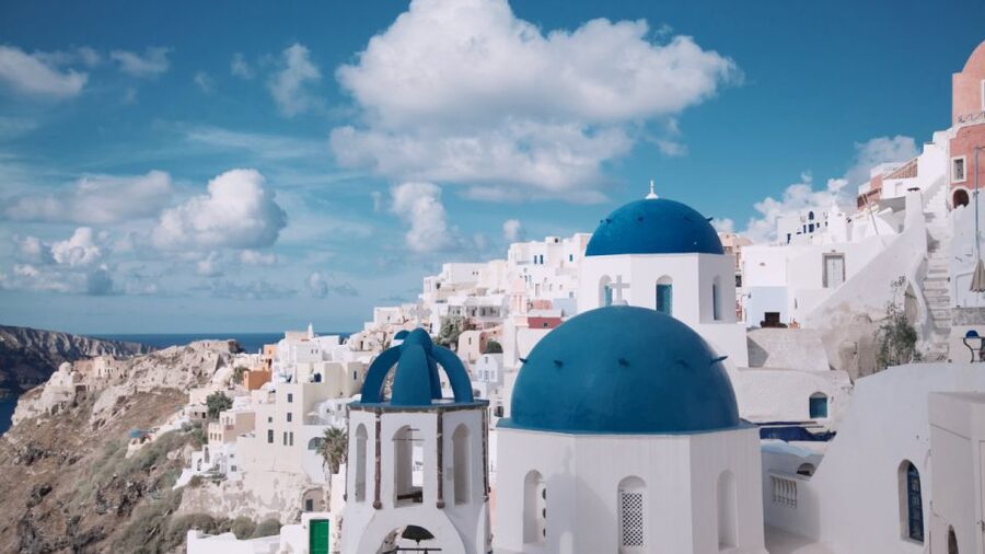 From Heraklion/Crete: Santorini Island Guided Day Trip - Morning on the move: Heraklion to Santorini by high-speed ferry