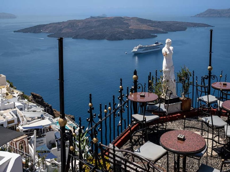 From Heraklion Santorini Guided Day Tour - What to bring for a long day in the sun