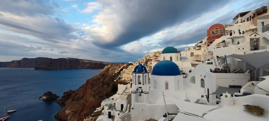 From Santorini: Guided Oia Morning Tour with Breakfast - Firostefani and the Caldera Side: The Volcano Backdrop Works Every Time