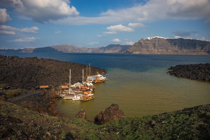 Full Day Santorini Caldera Cruise - The Boat Ride Back: Oia Views, Shade, and Sea Spray