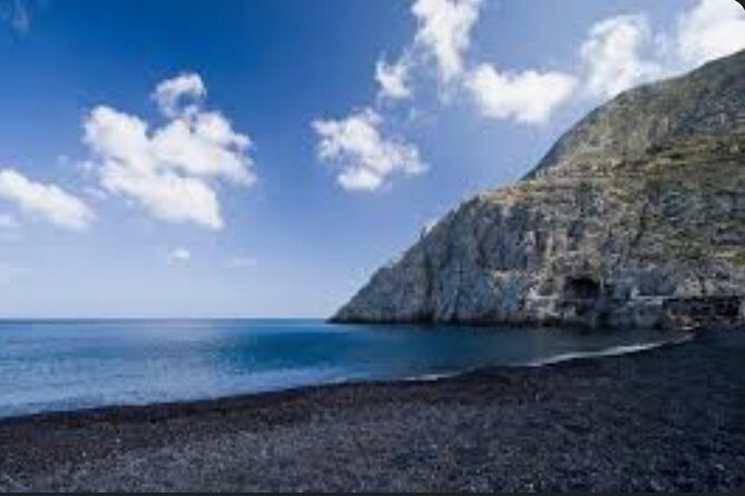 GreekAmerican guide Themistoklis to tour beautiful Santorini. - Lunch on Santorini: how to make it delicious and practical