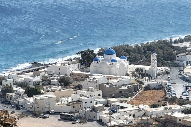 GreekAmerican guide Themistoklis to tour beautiful Santorini. - Pickup and “don’t get lost” communication, especially if your day is tight