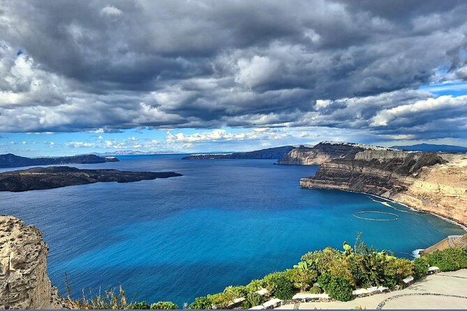 Luxury Full Day Private Sightseeing Tour in Santorini - Pyrgos: The Former Capital and Best-Preserved Medieval Feel