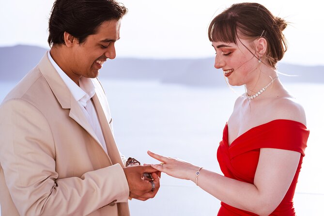 Magical Proposal Photoshoot In Santorini - Meeting in Imerovigli and how the 1-hour plan feels