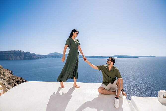 Memories of Santorini - Photoshoot in Oia - Your photo delivery: 60 edited images, private gallery access