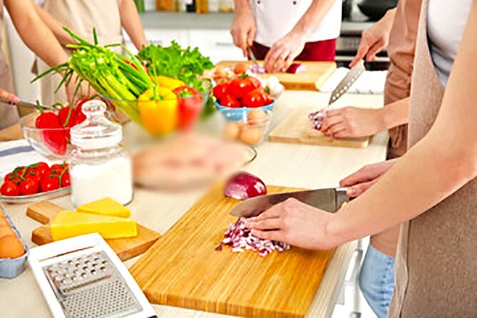 Miss Anna Santorini Cooking Class - Who should book this class?