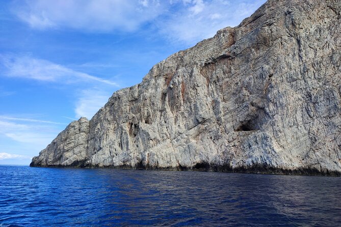 Morning or Afternoon 3hour Private boat Tour in Santorini - Key Highlights You’ll Actually Feel On the Water